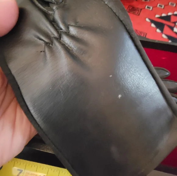 VGUC Women's Gloves Black 8 - Picture 9 of 10